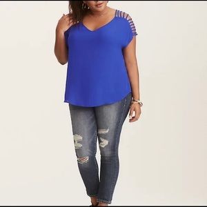 torrid blue lattice shoulder blouse sz 1